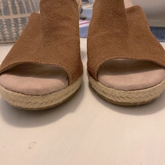 Sonoma Suede wWedge sz 8.5 M - Picture 2 of 6